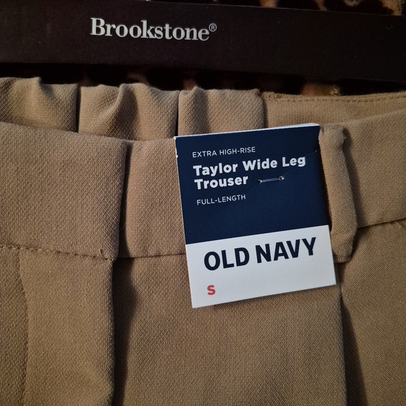 Old Navy Ladies Tan Slacks - Picture 8 of 10